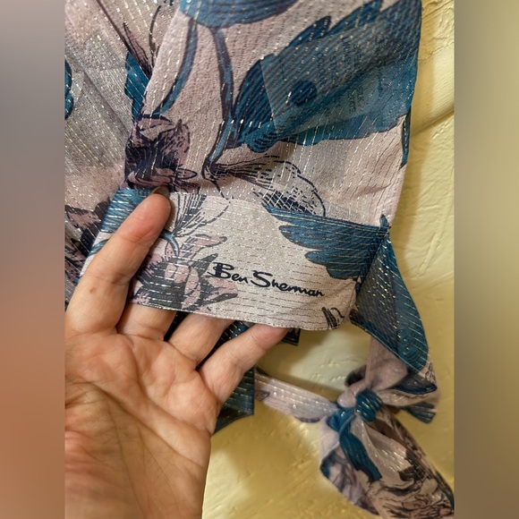 Ben Sherman Women’s 100% Silk Button Up Floral Blouse Medium Lavender and Blue - Picture 6 of 7